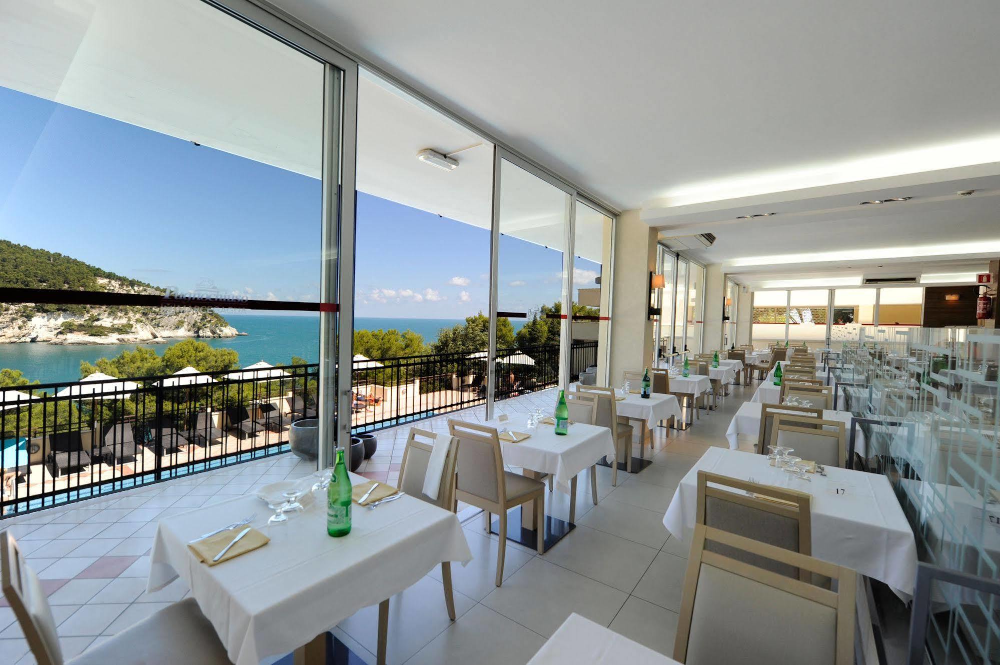 Pugnochiuso Resort - Hotel Del Faro Bagian luar foto