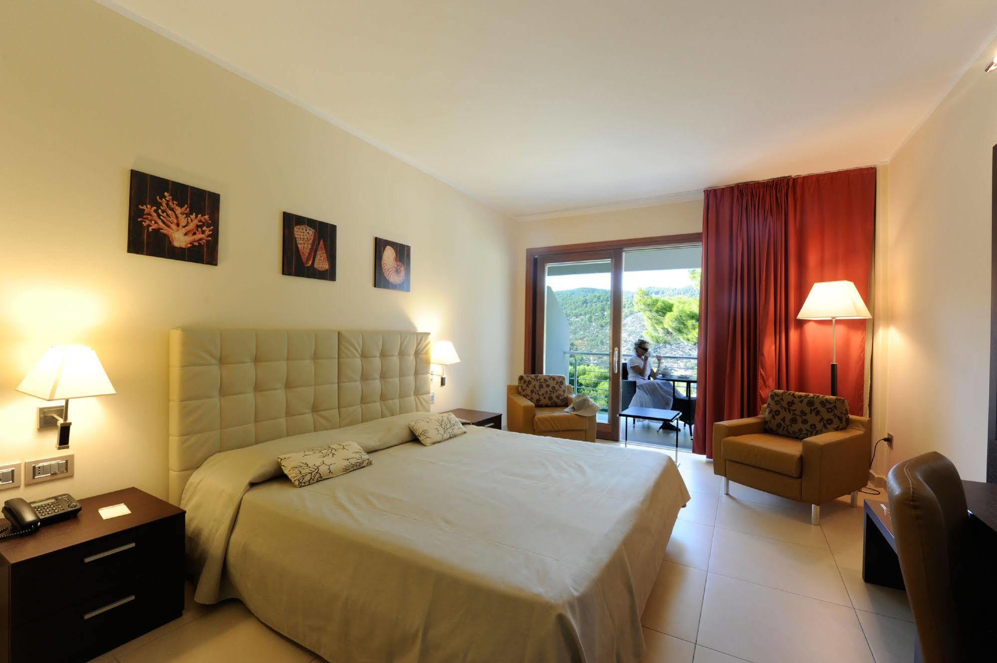 Pugnochiuso Resort - Hotel Del Faro Bagian luar foto