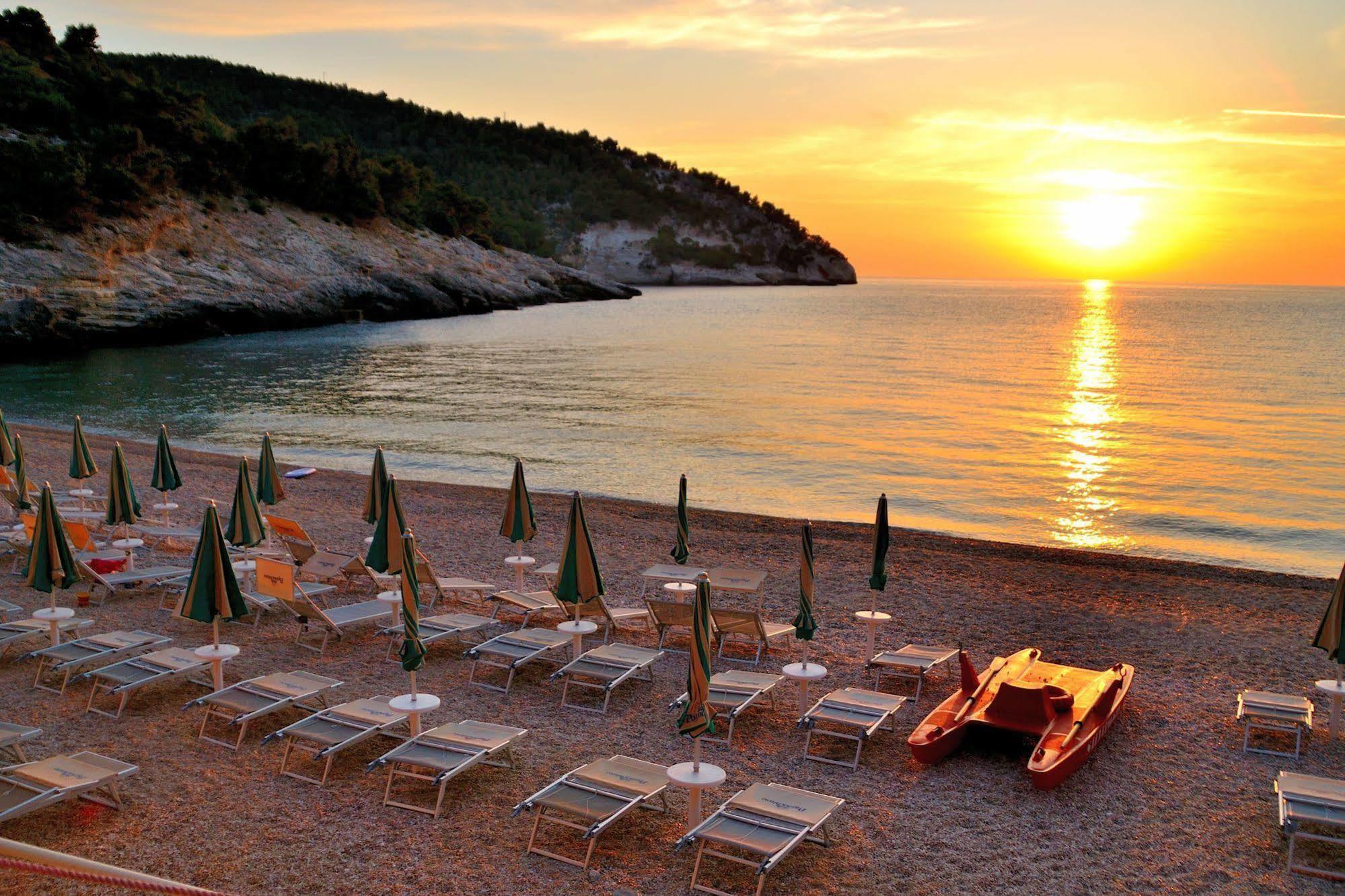 Pugnochiuso Resort - Hotel Del Faro Bagian luar foto